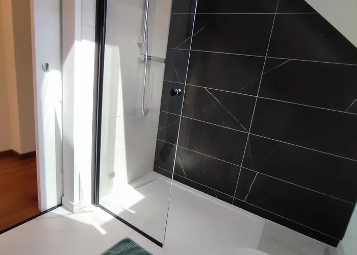 The Nest アパート